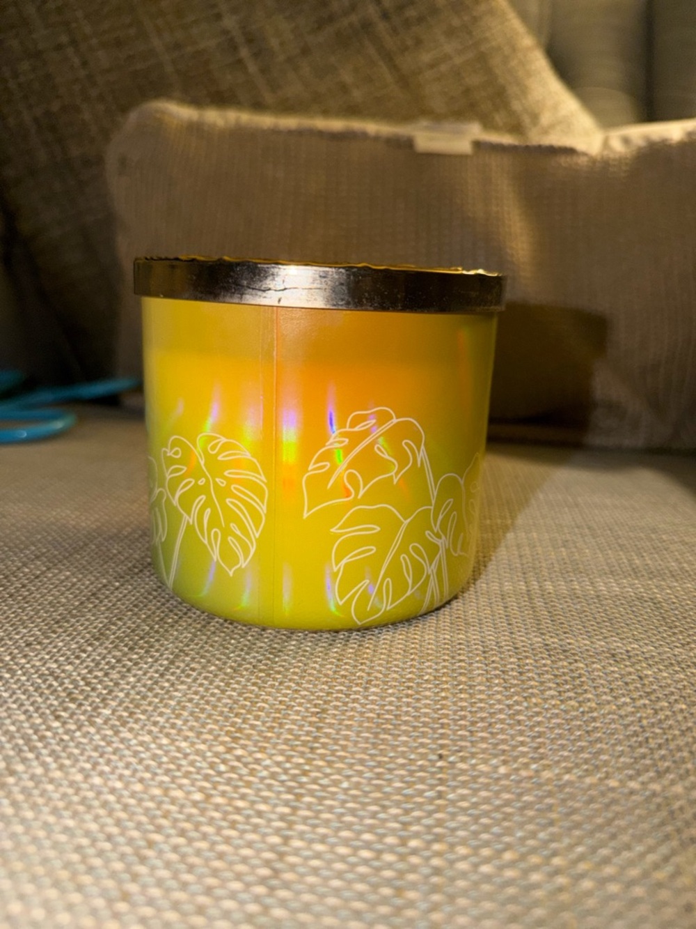 Bath & Body Works Tropical Island Colada Candle - Picture 2 of 5